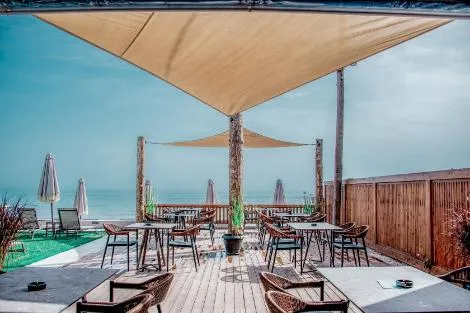 restaurant image
